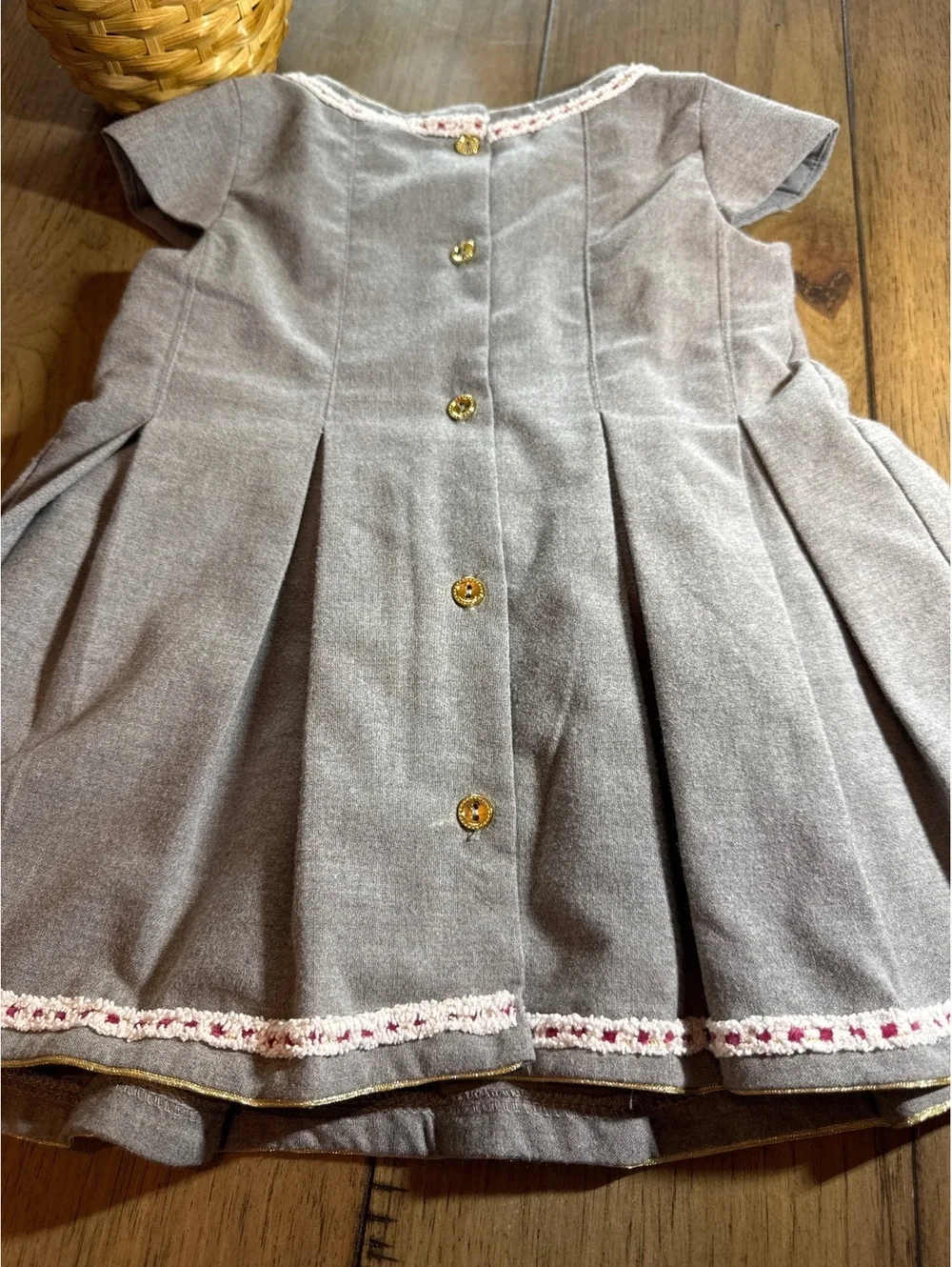 Tahari Girls Gray Pleated Dress Size 5T